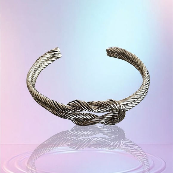 Elegant twisted rope Silver Knot cuff Bracelet - Picture 1 of 5